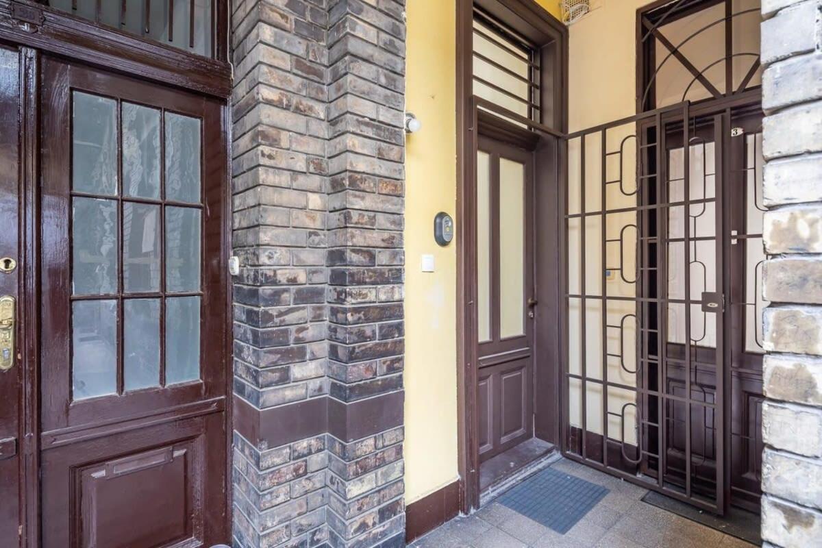 Splendid Perfectly Located Flat With Sauna Apartment บูดาเปสต์ ภายนอก รูปภาพ