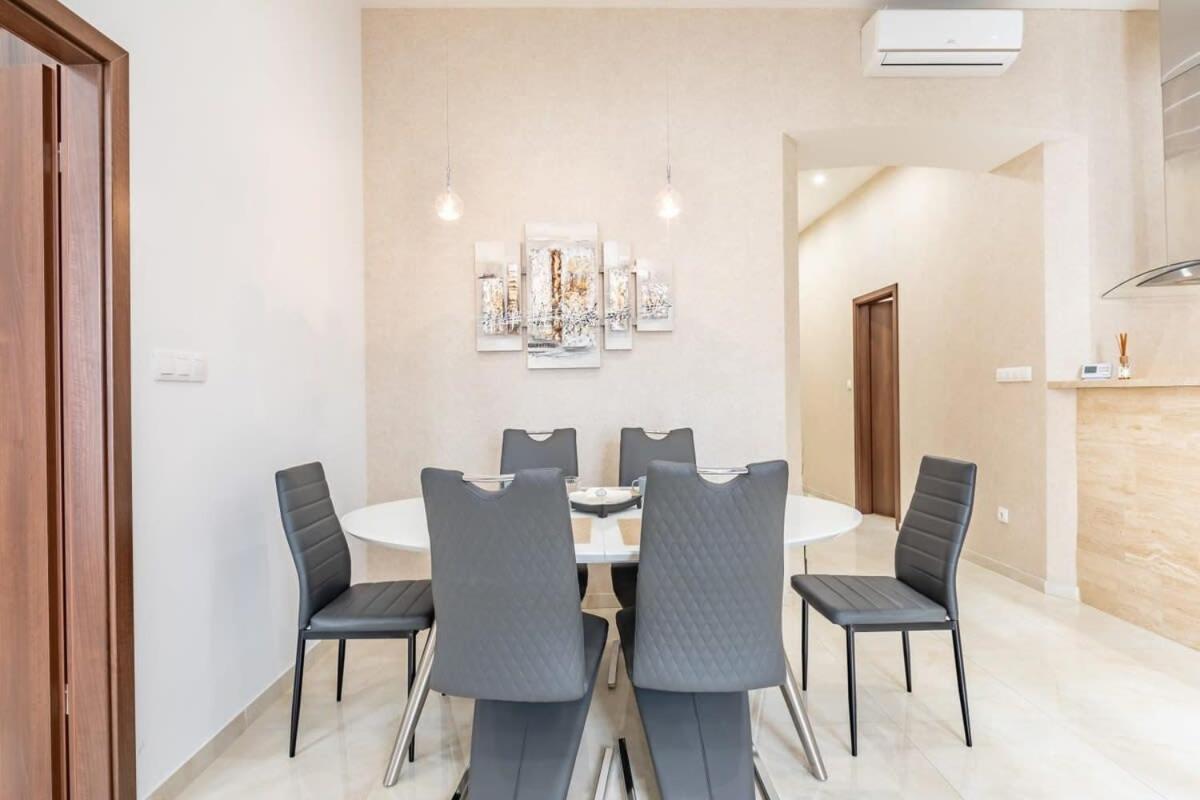 Splendid Perfectly Located Flat With Sauna Apartment บูดาเปสต์ ภายนอก รูปภาพ