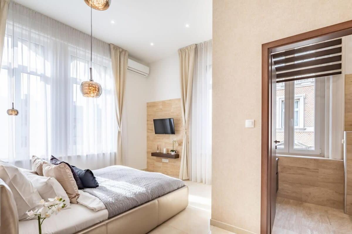 Splendid Perfectly Located Flat With Sauna Apartment บูดาเปสต์ ภายนอก รูปภาพ