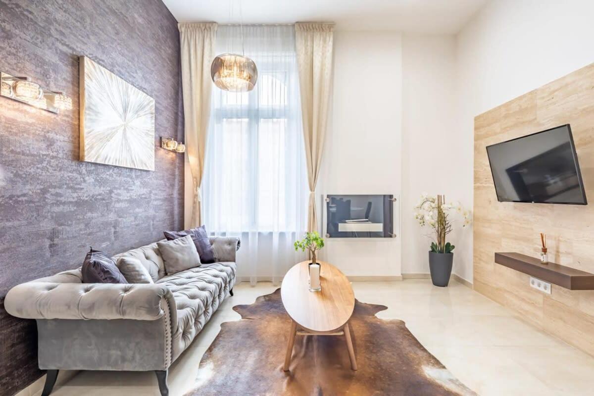 Splendid Perfectly Located Flat With Sauna Apartment บูดาเปสต์ ภายนอก รูปภาพ
